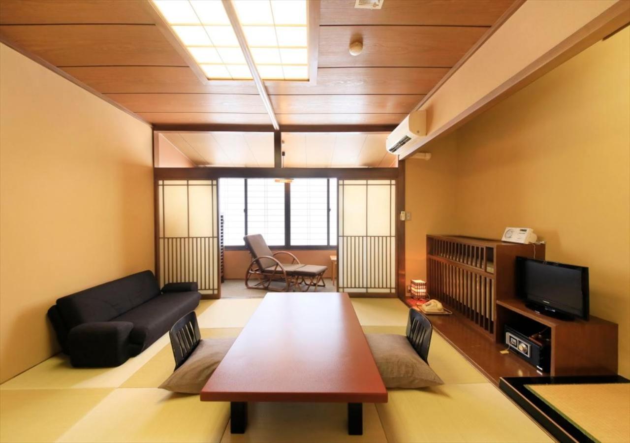 Saikatei Jidaiya Hotel Kaminojama Szoba fotó